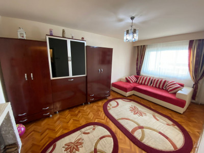 Apartament cu 3 camere de inchiriat in zona strazii Mogosoaia